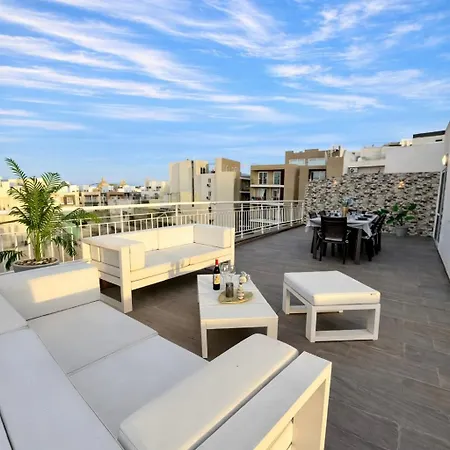 Bright Penthouse With Large Terrace & Sunset Views * Santa Vennera