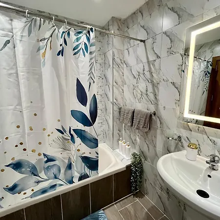 Bright Penthouse With Large Terrace & Sunset Views Santa Vennera